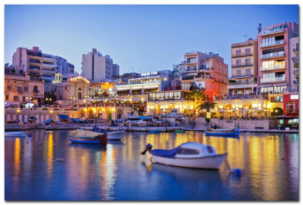 Splendid Seaside Retreat On Spinola Bay Apartment Saint Julian's Ngoại thất bức ảnh