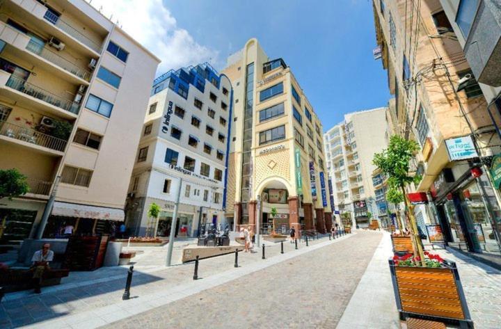 Splendid Seaside Retreat On Spinola Bay Apartment Saint Julian's Ngoại thất bức ảnh
