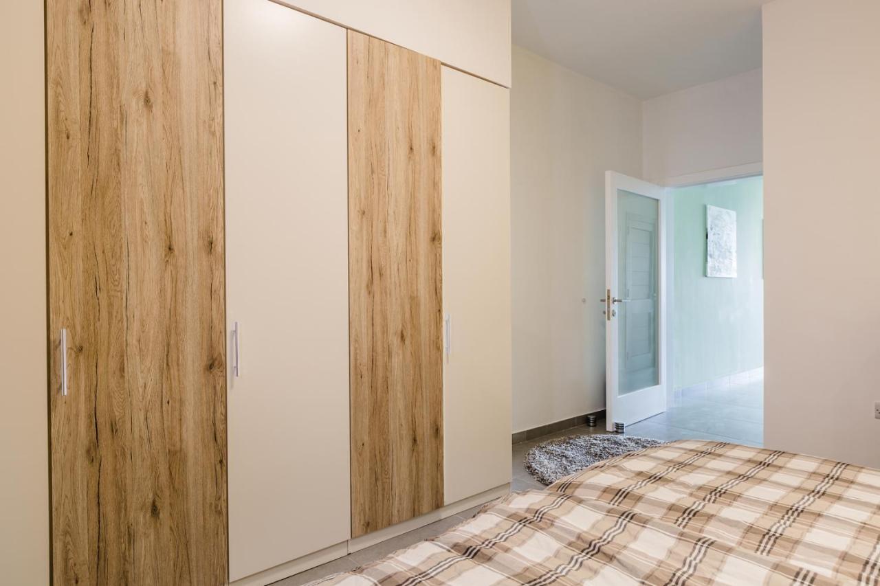 Splendid Seaside Retreat On Spinola Bay Apartment Saint Julian's Ngoại thất bức ảnh