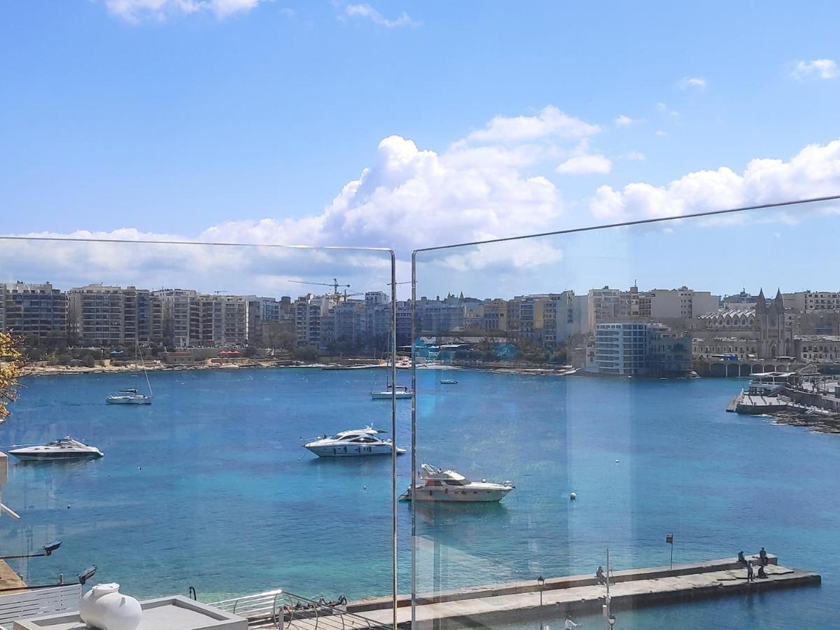 Splendid Seaside Retreat On Spinola Bay Apartment Saint Julian's Ngoại thất bức ảnh