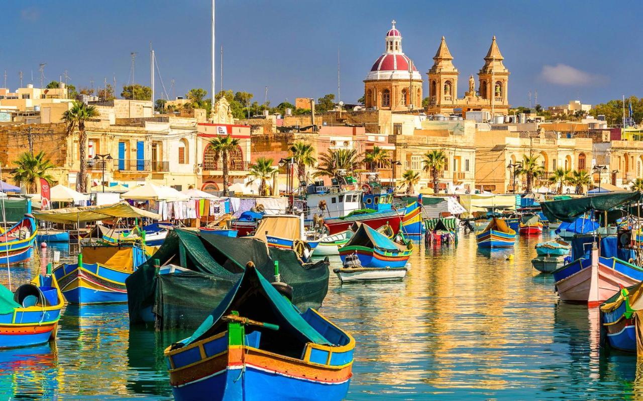 Splendid Seaside Retreat On Spinola Bay Apartment Saint Julian's Ngoại thất bức ảnh